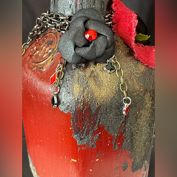 Queen of Hearts Mixed Media Decorative Bottle Art Piece - Picture 9 of 9